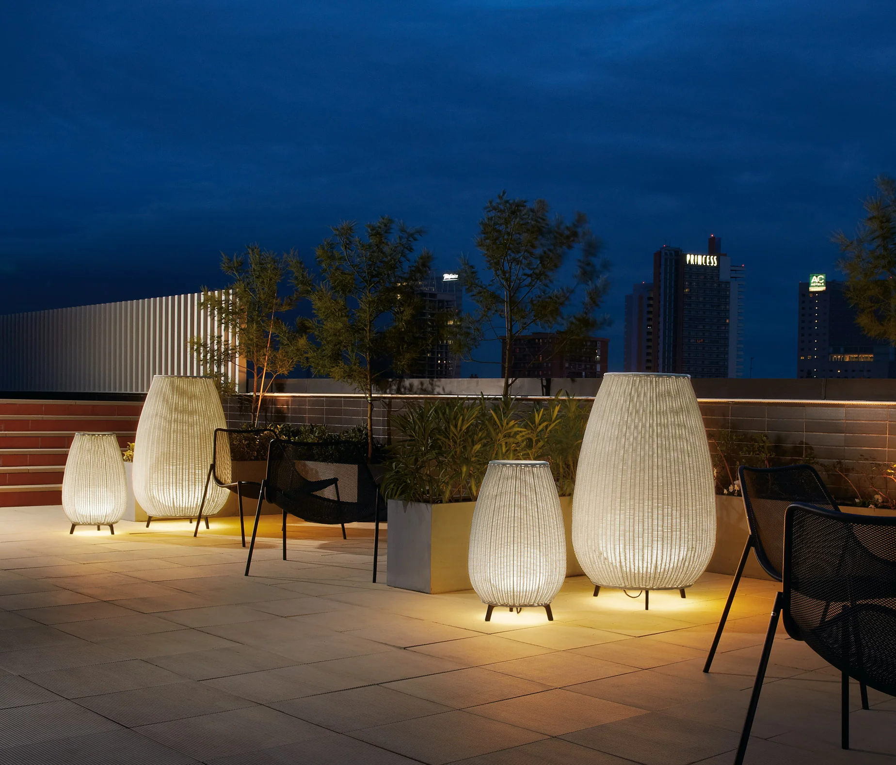 Fabel Outdoor Wicker Floor Lamp - Image 4