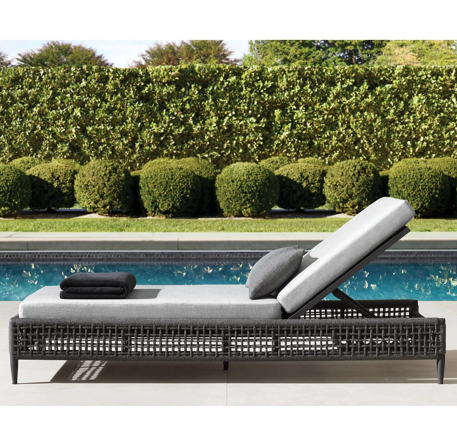 Quel Outdoor Swimming Poolside Lounger (Grey) Braided & Rope
