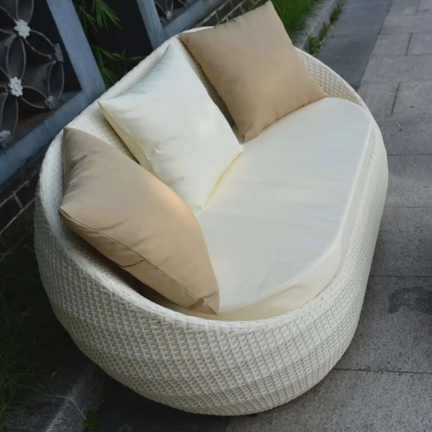 Retto Outdoor Sofa Set 2 Seater , 2 Single seater and 1 Center Table Set (White) - Image 4